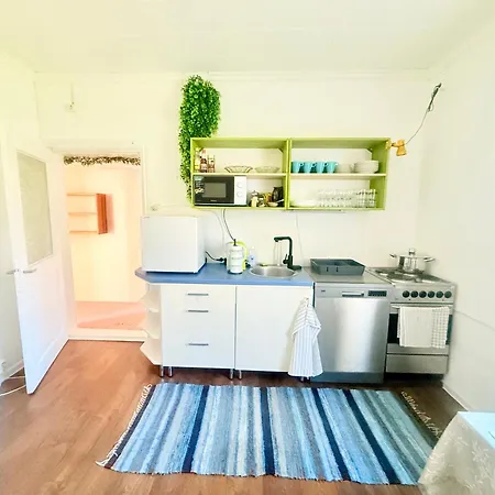 Private House, Walk To Old Town, Garden And Parking Hébergement de vacances
