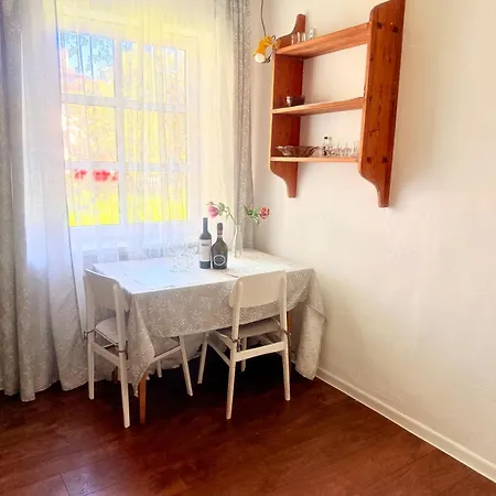 Private House, Walk To Old Town, Garden And Parking 펜션