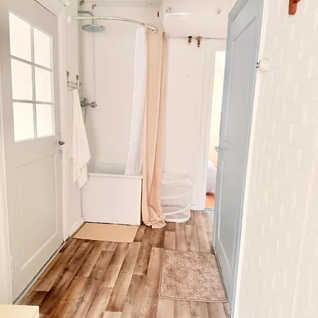 펜션 Private House, Walk To Old Town, Garden And Parking *