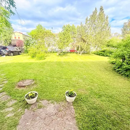 Private House, Walk To Old Town, Garden And Parking Hébergement de vacances *